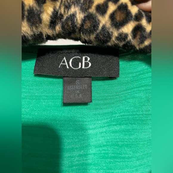 Women’s green AGB blouse size small - Picture 2 of 3